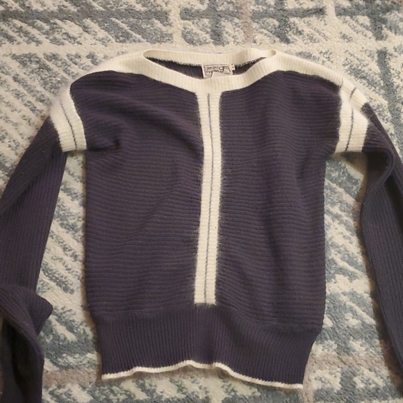 Vintage purple and white sweater - Picture 4 of 5